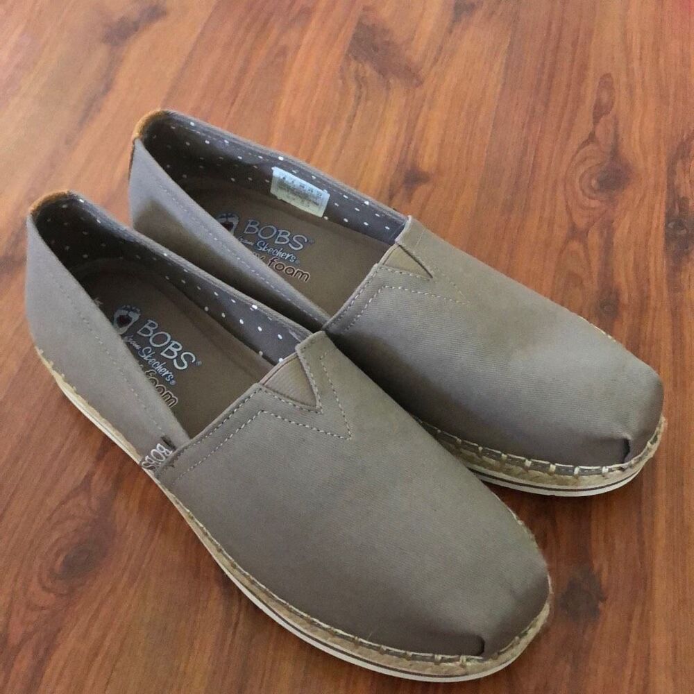 Bob’s Buy skechers memory foam, taupe, espadrilles, size 8 Breeze